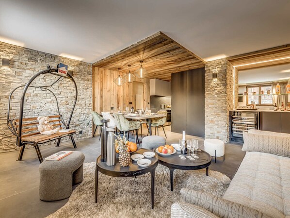 TV - Tignes - Chalet Club 1, 10 Pers, 4 Rms, 93m² with Wifi (Tignes)