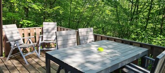 Peaceful Forest Chalet Near Durbuy