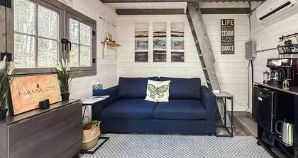 Family Bunkie | Sleeps 4 | Forest Views + Loft