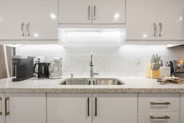 Microondas, horno y parrilla de estufa 