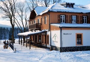 Fachada da propriedade