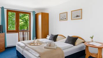 Deluxe Double Room, Balcony, Mountain View | Blackout drapes, free WiFi