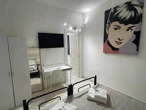 Appartamento | Una cassaforte in camera, insonorizzazione, ferro/asse da stiro