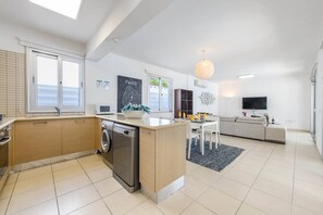 Fridge, microwave, oven, dishwasher - Villa Konnos Breeze: Private Pool / Sleeps 7 (Protaras)