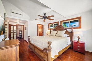 4 bedrooms, desk, iron/ironing board, free WiFi - Ohana Kai, Luxe Princeville home w/ AC (Princeville)