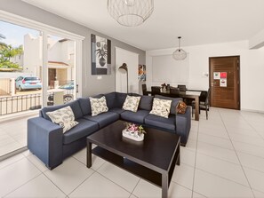 TV - Villa Melinda: Comfort & Privacy Near the Beach (Protaras)