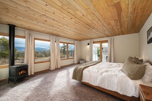 5 Schlafzimmer, Bügeleisen/Bügelbrett, Reisekinderbett, Internetzugang