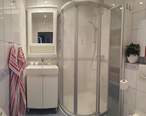 Hair dryer - Vacation apartment on Fehmarn's south beach with balcony & sea view for 4 people (Fehmarn OT Burgtiefe - Südstrand)