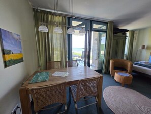 Dining - Relaxing vacation apartment on the Baltic Sea with a view and close to the beach! (Fehmarn)