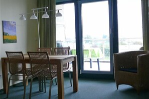 Dining - Relaxing vacation apartment on the Baltic Sea with a view and close to the beach! (Fehmarn)