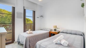 3 chambres, fer et planche Ă repasser, Wi-Fi, draps fournis