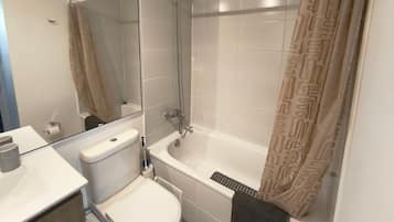 Apartment | Bathroom