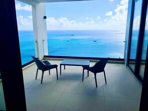 Interior - In the Blue Sky - Spectacular view home (Simpson Bay)