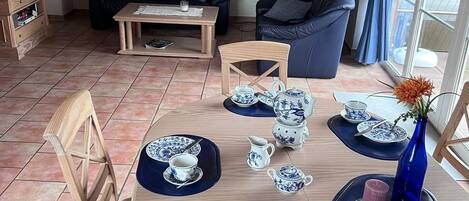 TV, DVD-spiller og stereoanlegg