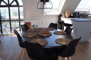 Dining - Toplicht apartment - harbor view & sauna in Orth (Schwanitz) (Fehmarn OT Orth)