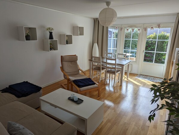 Télévision, chaîne hi-fi