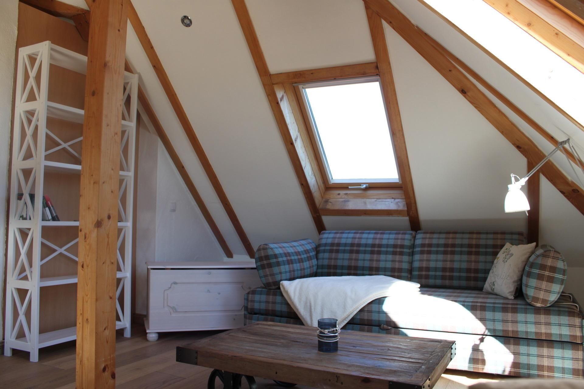 Televisión, reproductor de DVD, estéreo