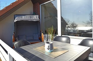 Outdoor dining - Relax at Quartier Meerblick - your vacation right by the sea! (Fehmarn)
