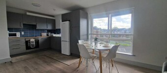 Refurbed 4BDR Home on Dock Road Near City Centre