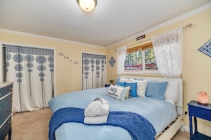 3 bedrooms, free WiFi, bed sheets