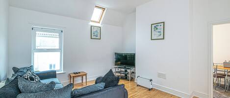 Appartement Classique, 2 chambres, non-fumeur | Coin séjour