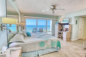 Iron/ironing board, free WiFi, bed sheets - ☀Beachfront Condo🐬End Unit🍹Ocean Sands I-501🌴Heated Pool/Hot Tub🏖️Beach Views (Madeira Beach)