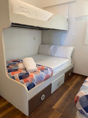 高級頂樓客房, 海灘景觀 | 熨斗/熨衣板、免費無線上網