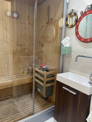Free toiletries, towels, soap, shampoo - atico azul (Tangier)