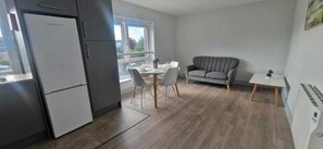 TV, offices - New Refurbed 4BDR on Dock Road Near City Centre (Limerick)