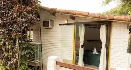 Ref gio em Angra - Su te Vista Mar Pet Friendly