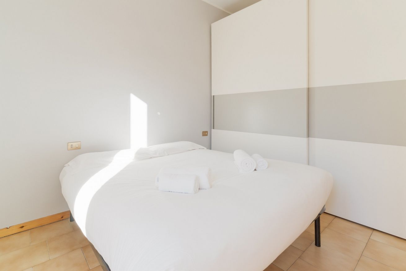 2 bedrooms, iron/ironing board