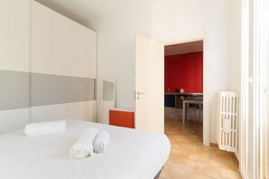 2 bedrooms, iron/ironing board
