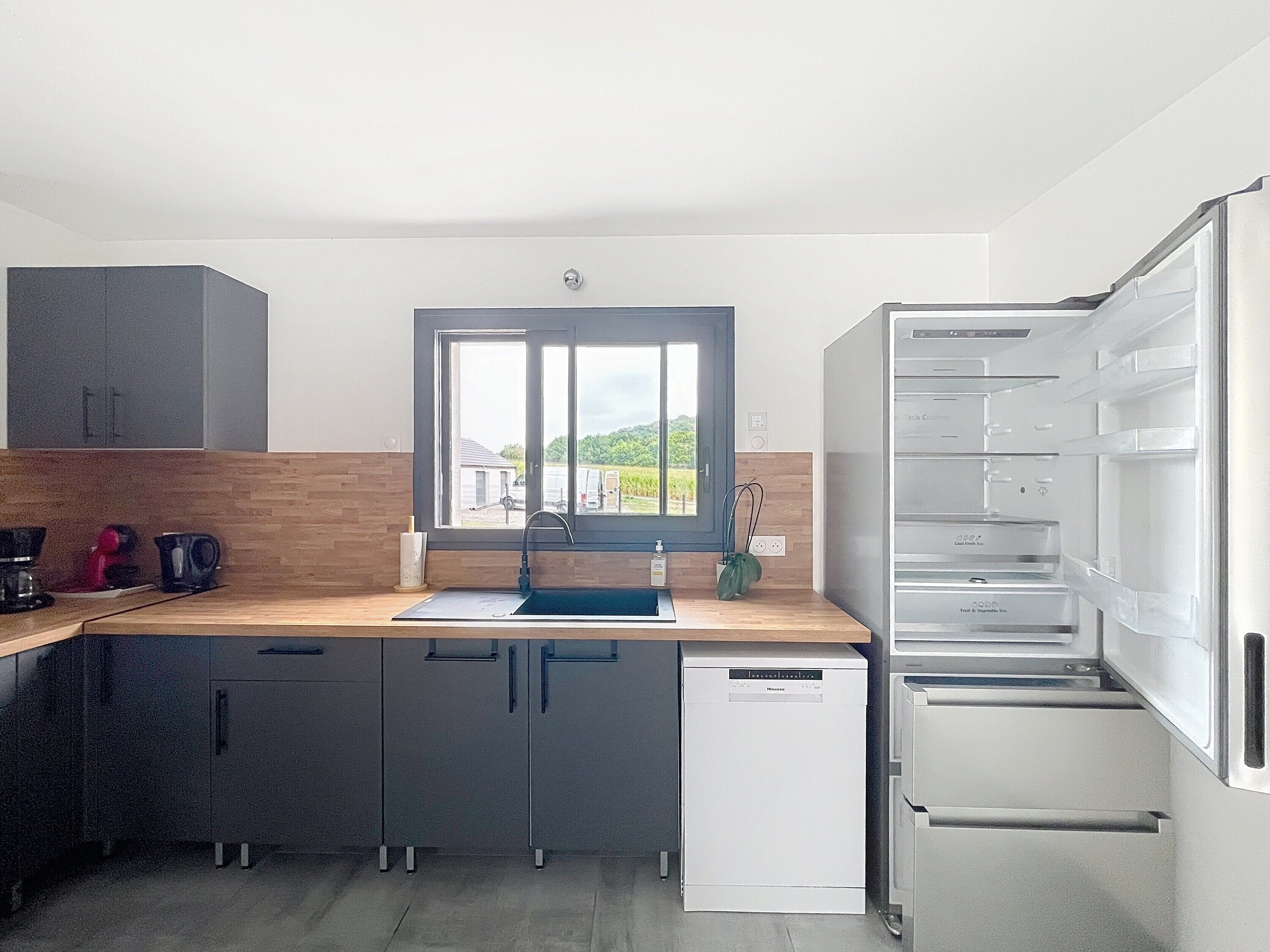 Kühlschrank, Mikrowelle, Ofen, Herdplatte