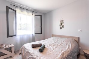 3 Schlafzimmer, Bügeleisen/Bügelbrett, WLAN, Bettwäsche
