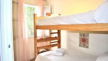 2 chambres, draps fournis