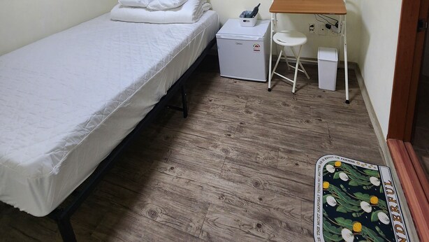 Basic Double Room - Joy Guesthouse (Seoul)