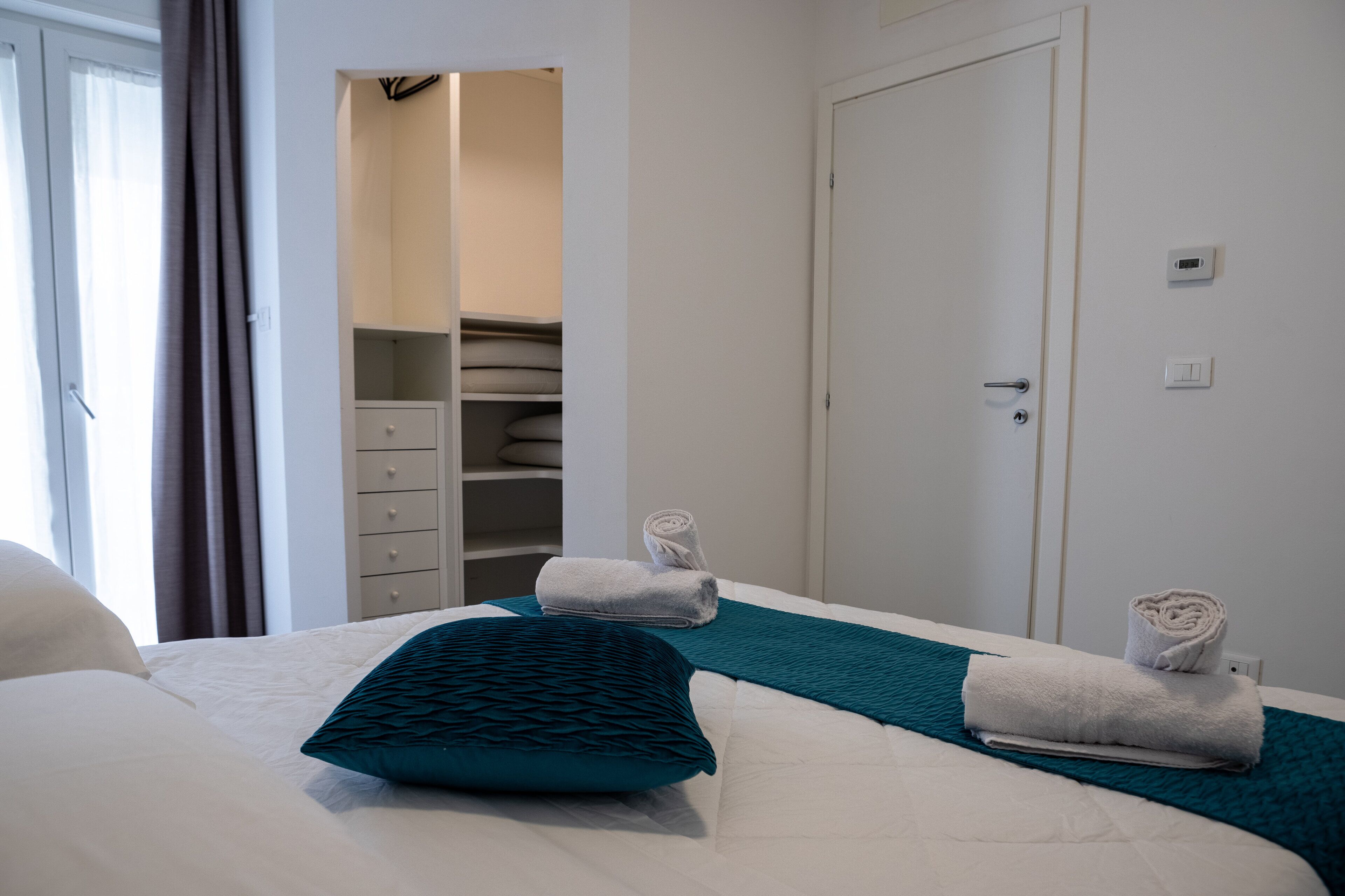 Comfort-Apartment, Stadtblick | Zimmersafe, Verdunkelungsvorhänge, kostenloses WLAN