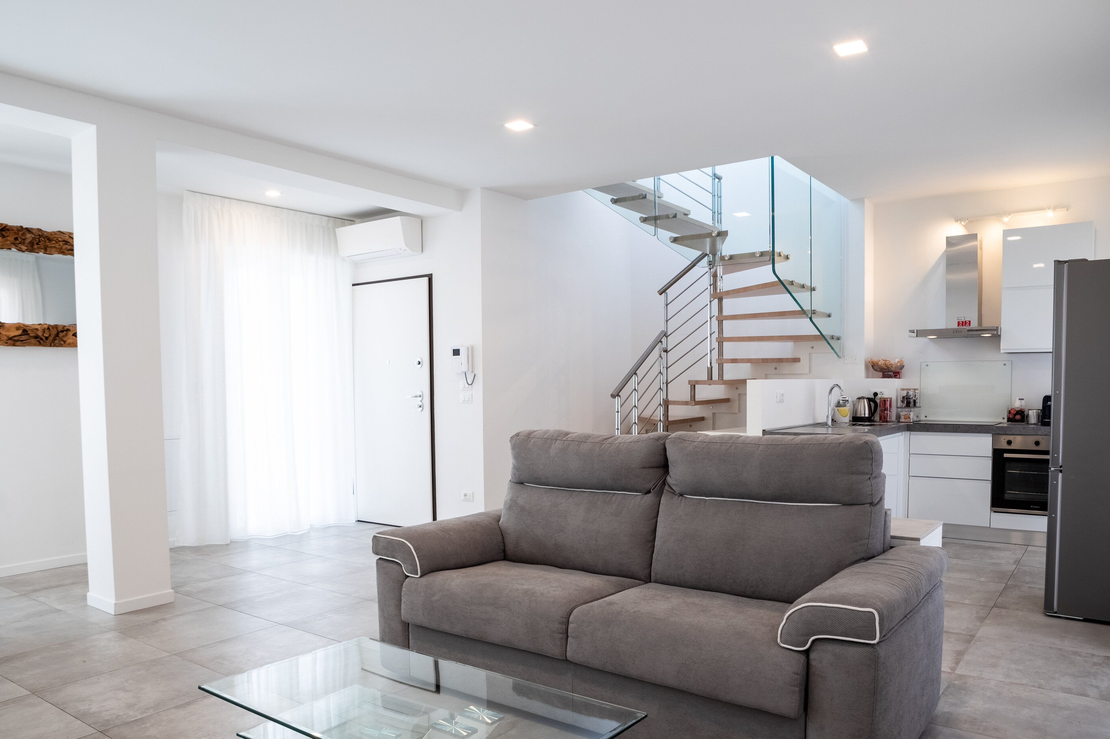 Comfort Condo, City View | Living area