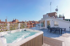 Comfort Condo, City View | Terrace/patio