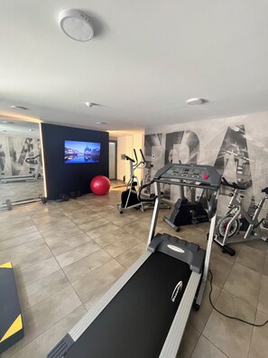 Fitness facility - Santiago Centro Modern Apartment, 5 minutes from the Palacio de la Moneda! (Santiago)