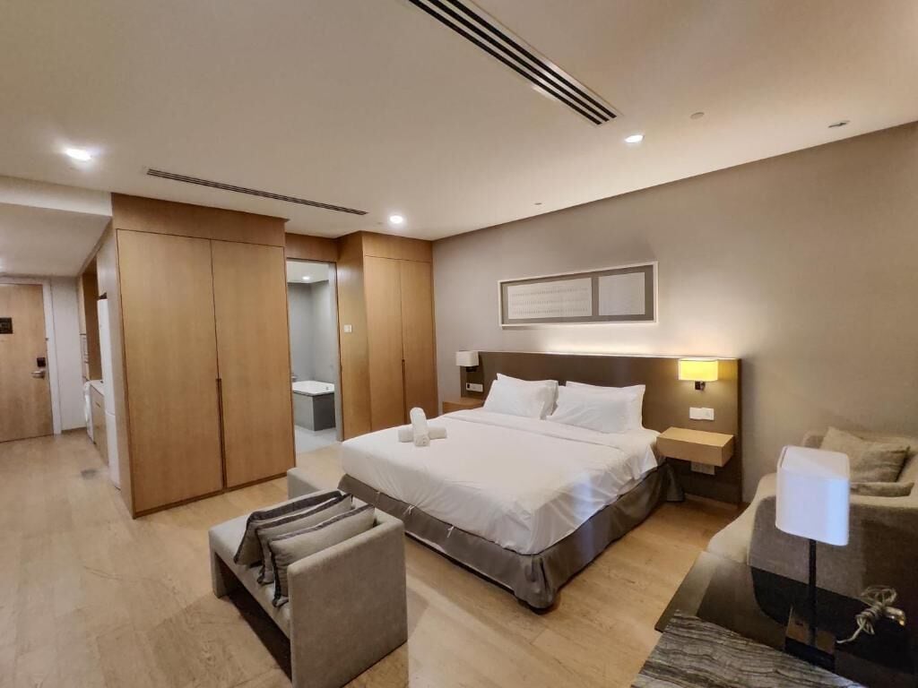 Studio Deluxe - balkong - utsikt mot staden | Strykjärn/strykbräda, gratis wi-fi och rullstolsanpassning