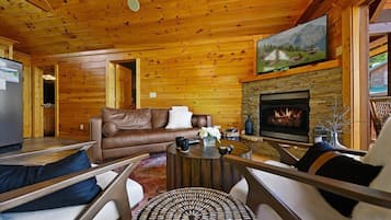 Cabin, Private Bathroom, Mountain View (Cabin On A Cloud ) | Lounge