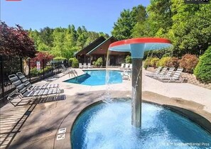 Cabana, vista para a montanha | Piscina externa | Piscina externa sazonal