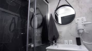 Tremannsrom – basic | Bad