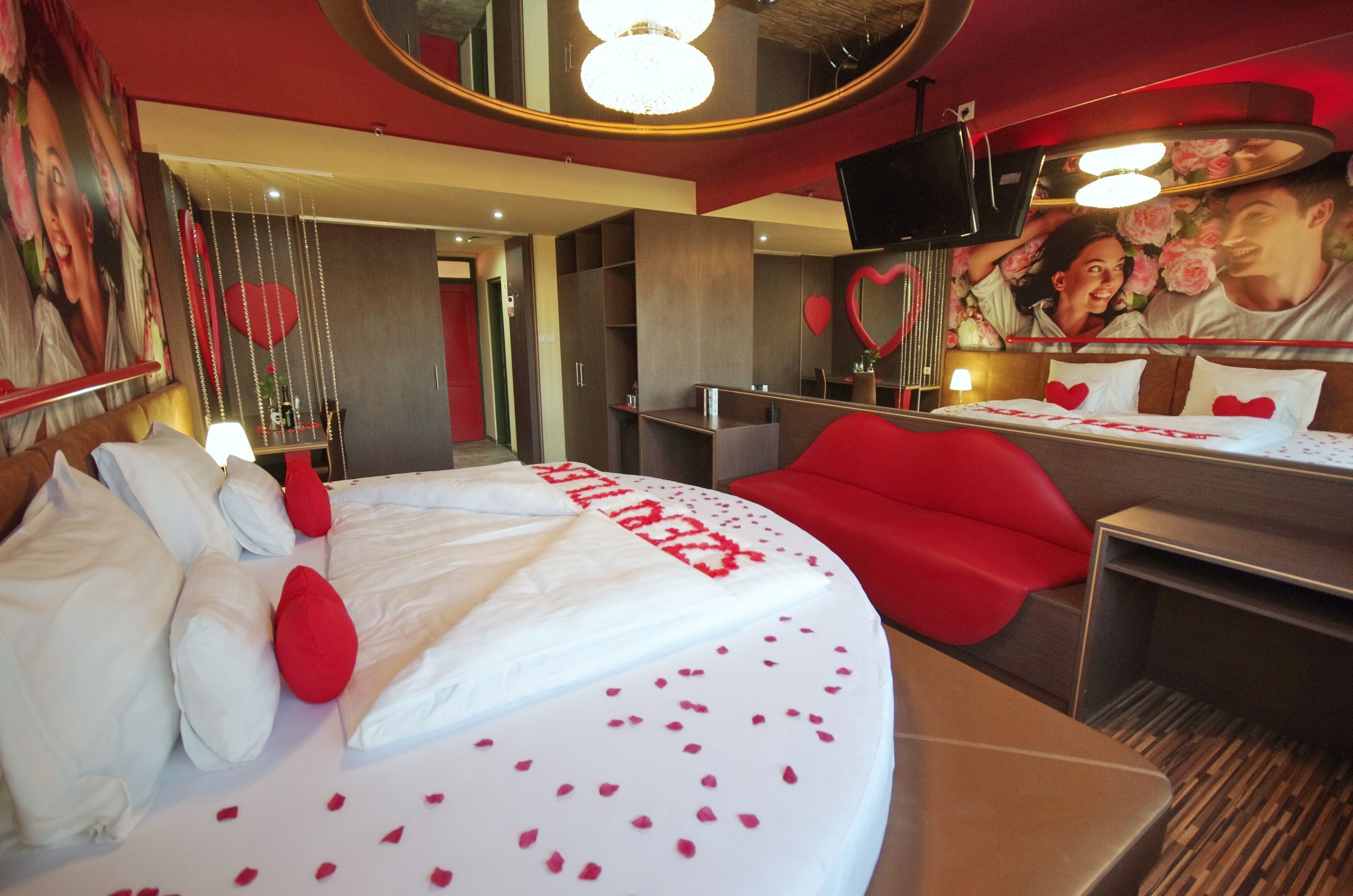 Standard Double Room | Free WiFi, bed sheets