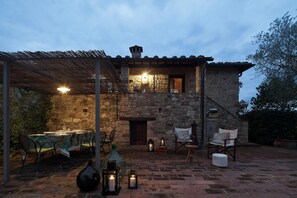 Outdoor dining - Viniard Villa - Residence Le Rose in Chianti (Castellina in Chianti)