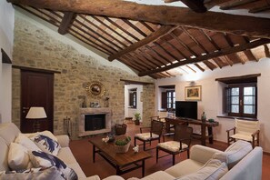 Living area - Viniard Villa - Residence Le Rose in Chianti (Castellina in Chianti)