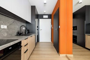 Refrigerador, microondas, horno, placa de cocina
