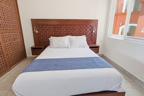 4 bedrooms, WiFi - Four bedroom, ocean front, Vivo Resorts, Palmarito (Bajos de Chila)
