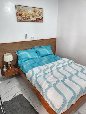 2 bedrooms, WiFi, bed sheets
